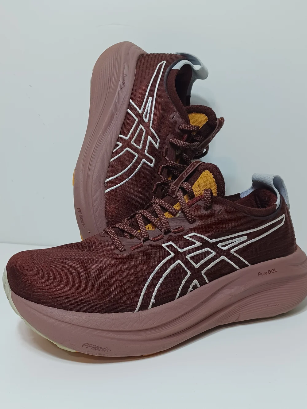 Asics GEL NIMBUS 27 Breathable, athletic running Women's Size 9